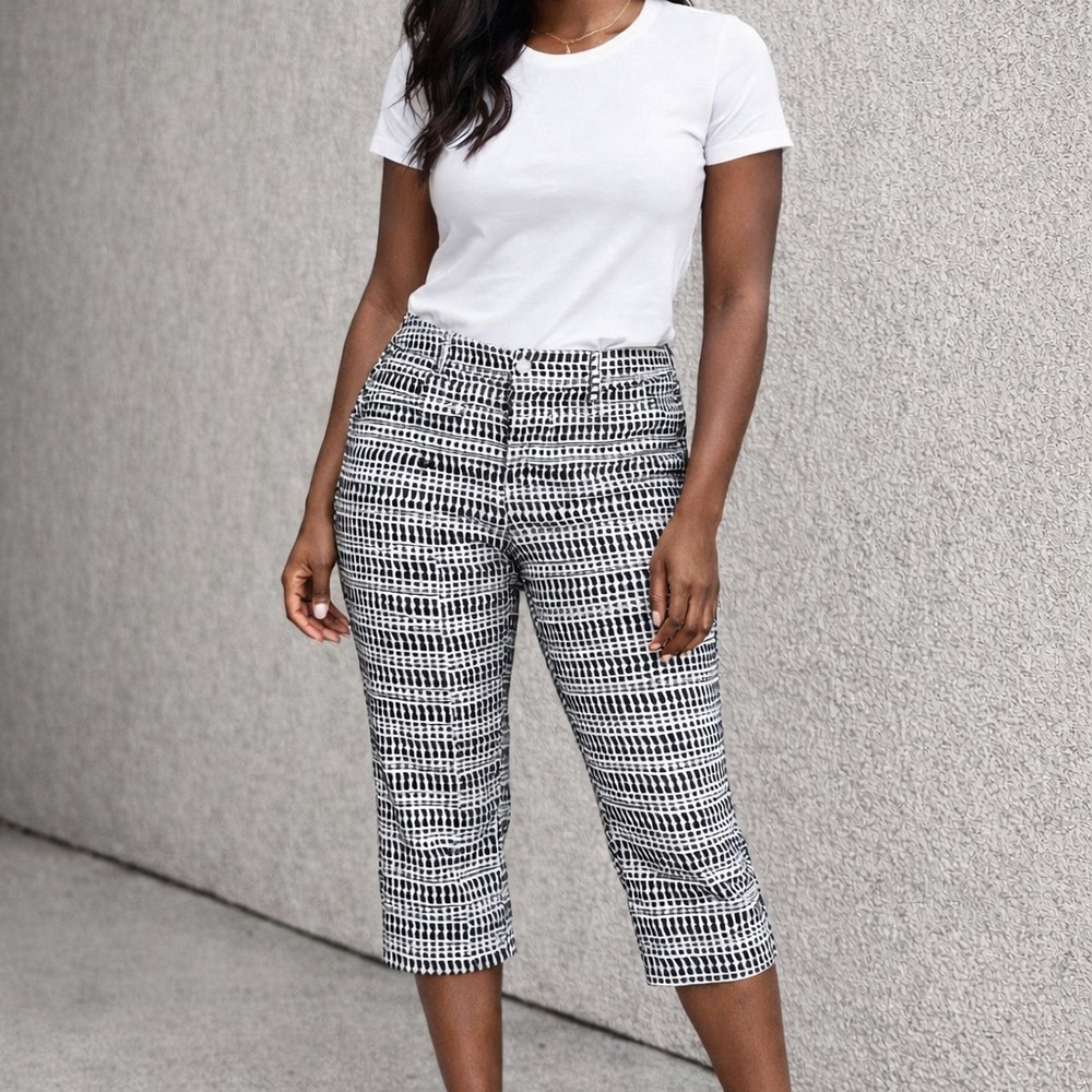 Merona Black and White Patterned Capris